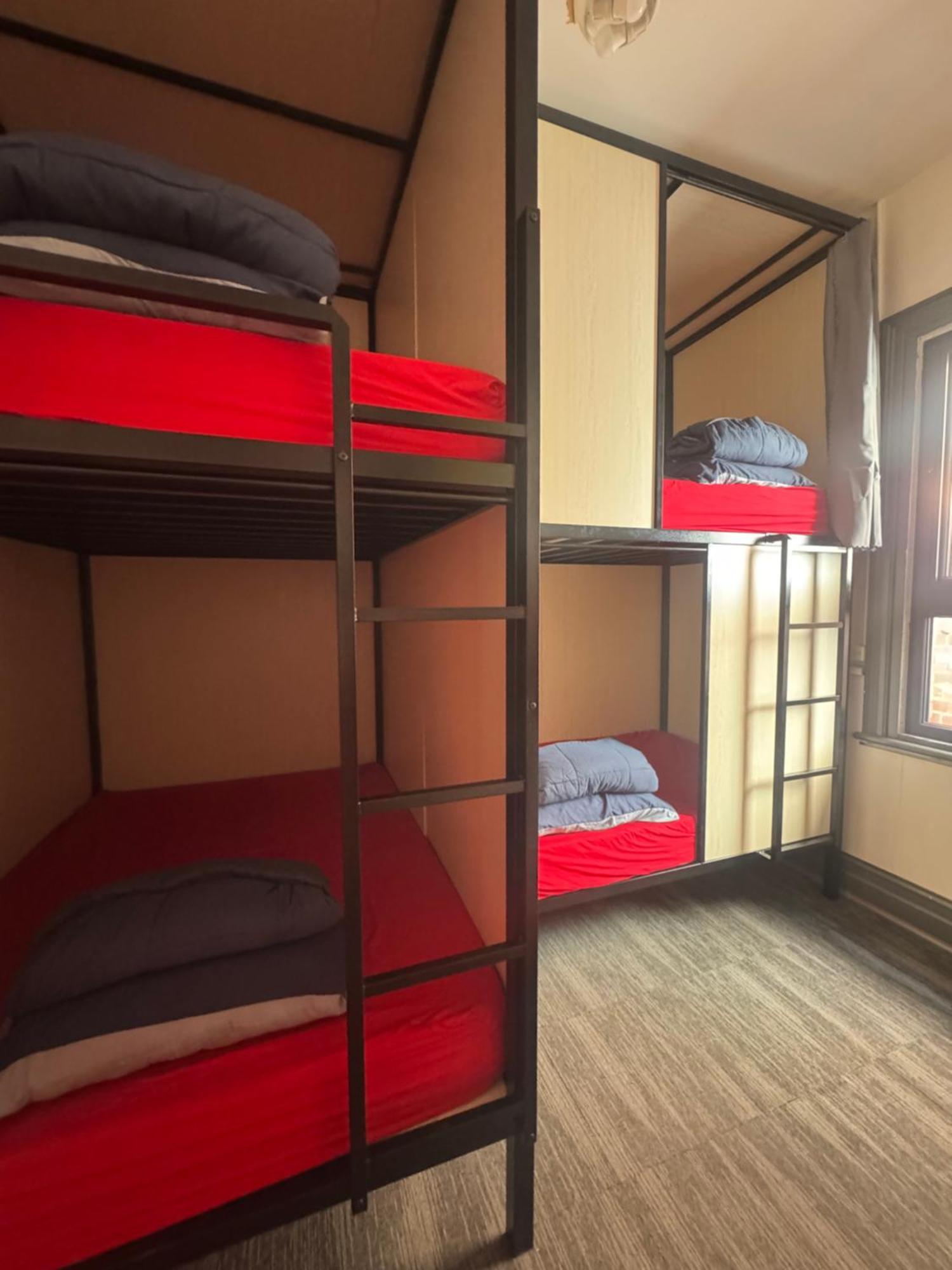 Haus Accommodation - Note - Valid Passport Required To Check-In — Photos 1